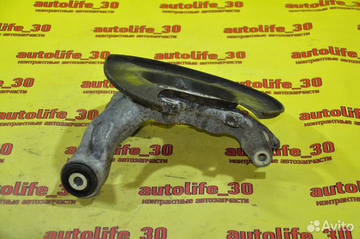 Поворотный кулак задний Honda Civic 8 4D