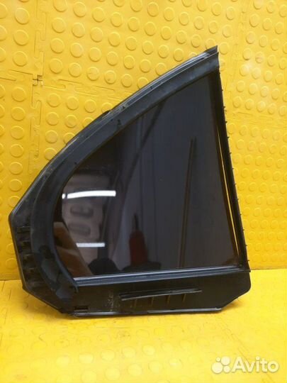 Стекло боковое заднее левое Mitsubishi Lancer