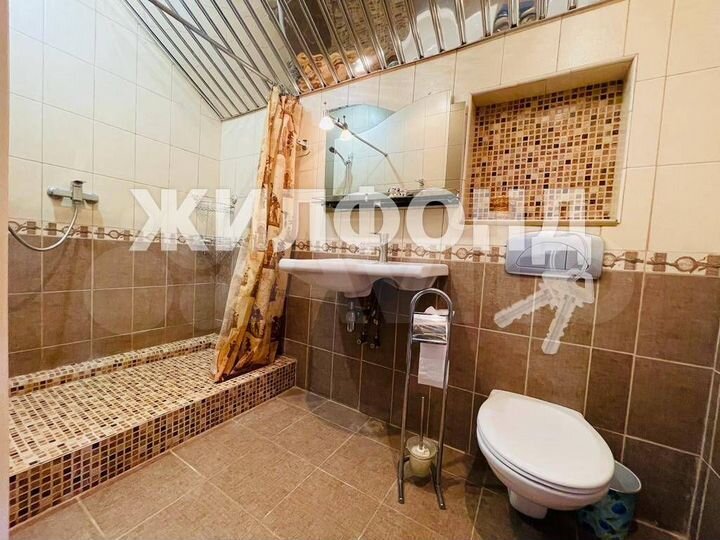 Дом 238 м² на участке 10 сот.