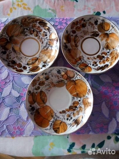 Остатки чайного сервиза лфз, Золотая осень''