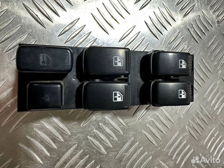 Блок управления стеклоподъемниками Kia Sorento BL