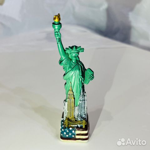 Фигурка статуя свободы из США