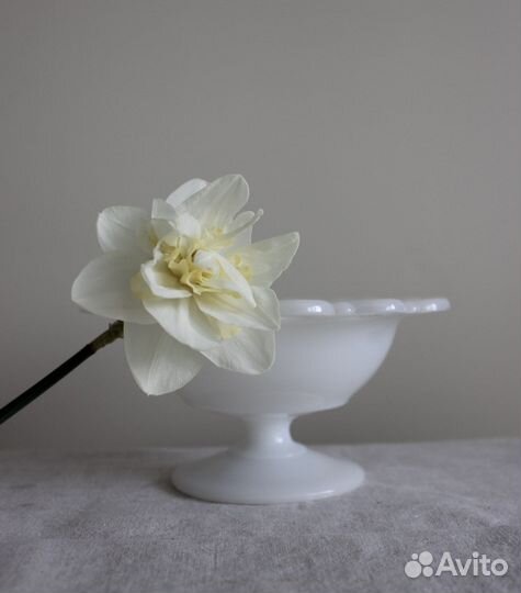 Конфетница-креманка молочное стекло. Винтаж