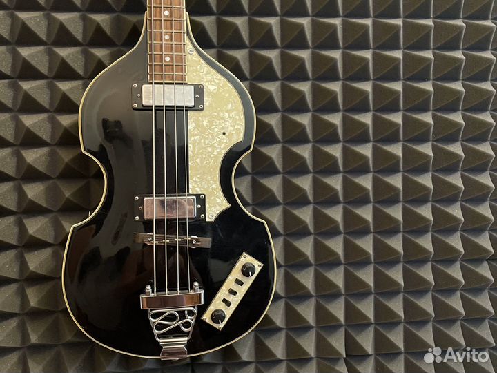 Бас-гитара JayTurser Beatle Bass