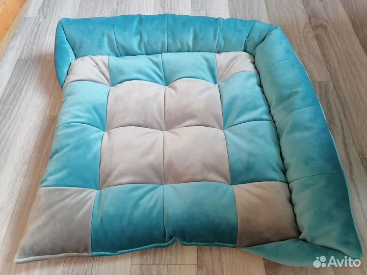 Лежанки для кошек и собак