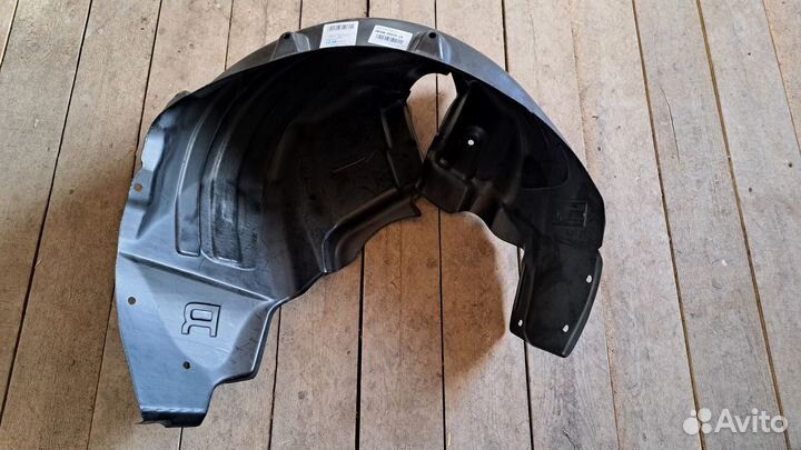 Подкрылки задние Toyota Camry V70 V75