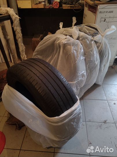 Goodyear EfficientGrip Performance SUV 225/55 R19 99V