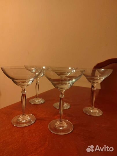 Бокалы для шампанского