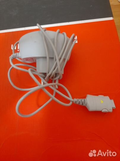 Зарядка для телефона