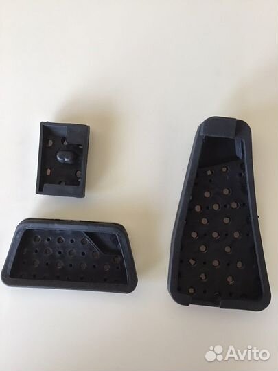 Накладки на пидали Dodge RAM