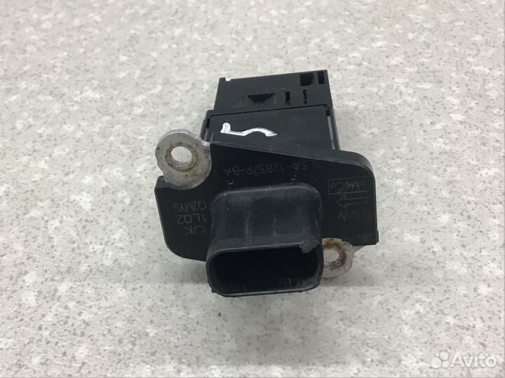 Расходомер воздуха (массметр) Ford Focus III 2011