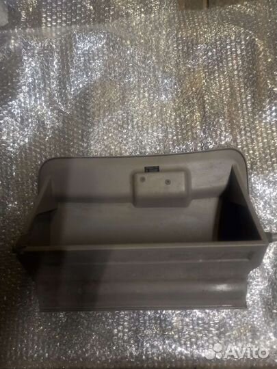 Nissan almera n16- крышка бардачка