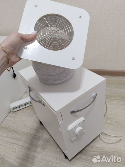 Вытяжка для маникюра и педикюра (б/у)