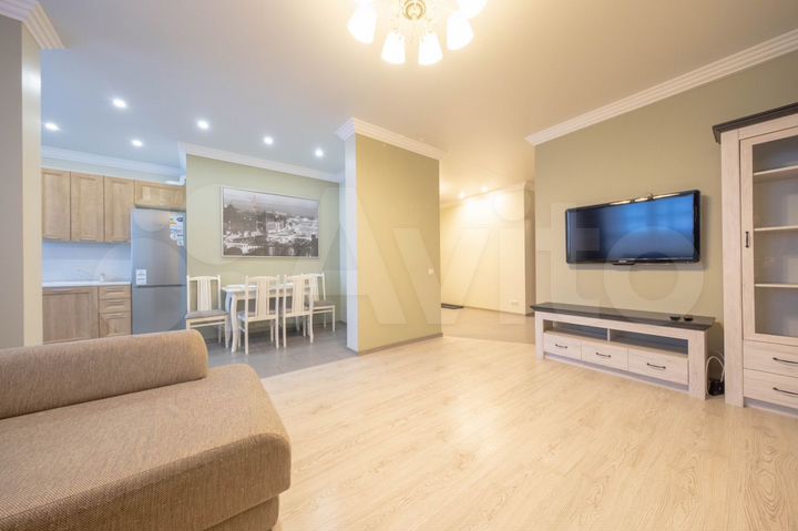 2-к. квартира, 78 м², 10/18 эт.