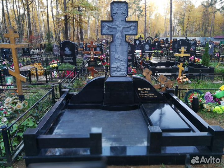 Памятники