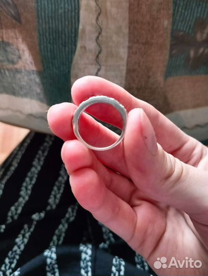Серебряное кольцо
