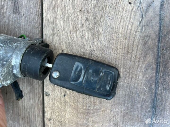Замок зажигания Volkswagen Passat B5 2.0 2001