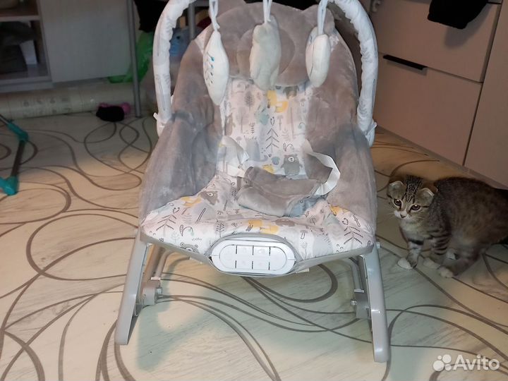 Шезлонг детский с вибрацией