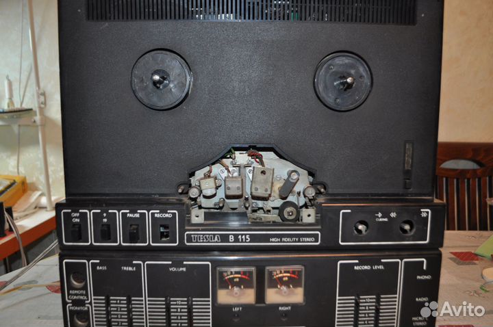 Катушечный магнитофон Tesla B115 stereo