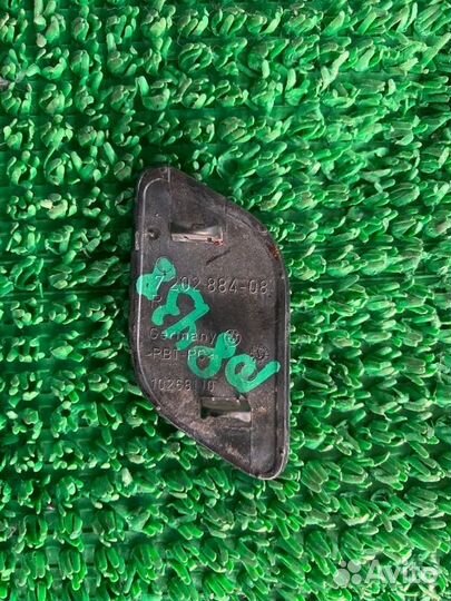 Крышка омывателя фары прав. BMW 7-series, 5-series