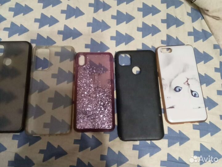 Чехлы на телефон