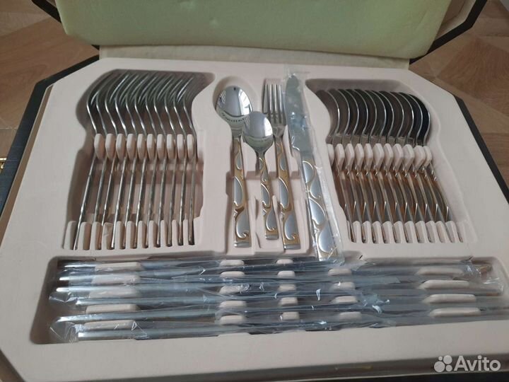 Набор столовых приборов