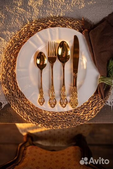 Набор столовых приборов (новый) золото-серебро