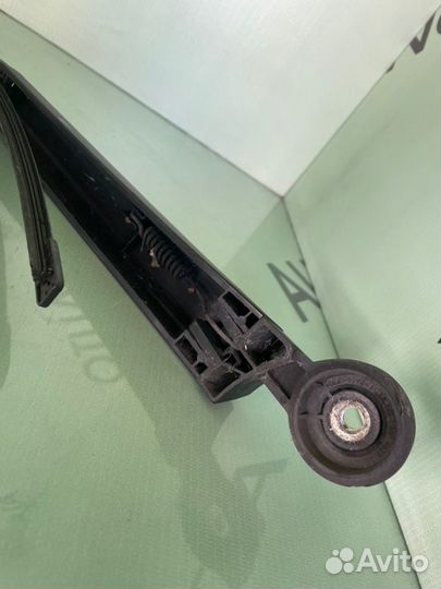 Поводок стеклоочистителя задний Volkswagen Touareg