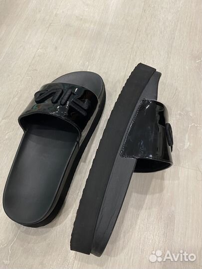 Шлепанцы женские