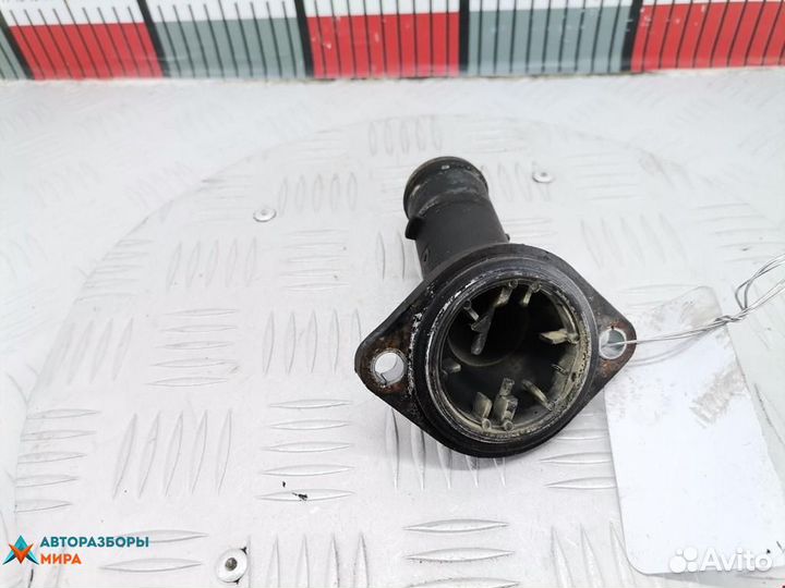 Корпус термостата Audi A2 8Z 2004 045121121A