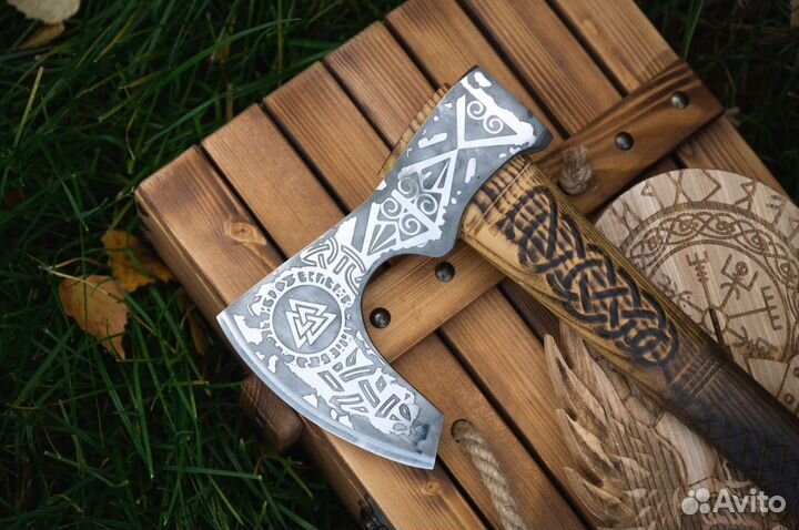 Подарок мужчине уникальный топор