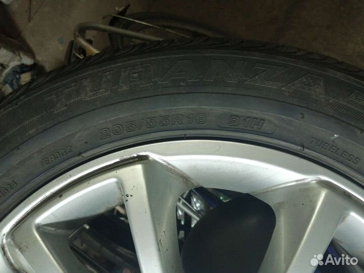 Продаётся колесо в сборе (диск и шина)