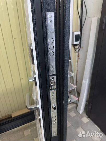 Дверь входная под ключ