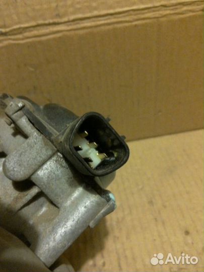 Моторчик стеклоочистителя передний Mitsubishi