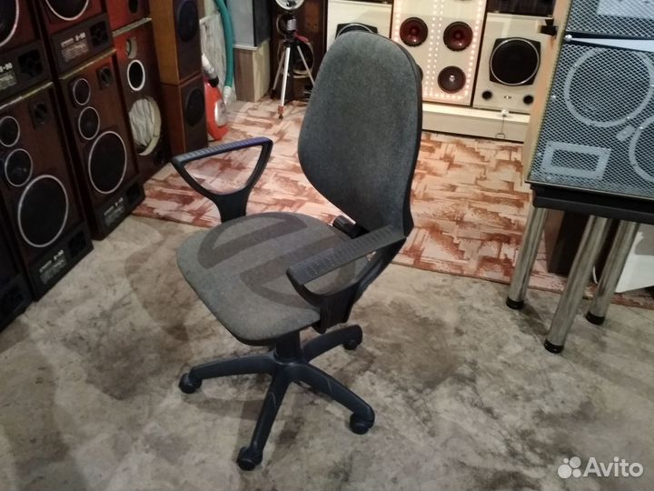 Компьютерное кресло