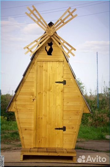 Уличный туалет деревянный SHP795
