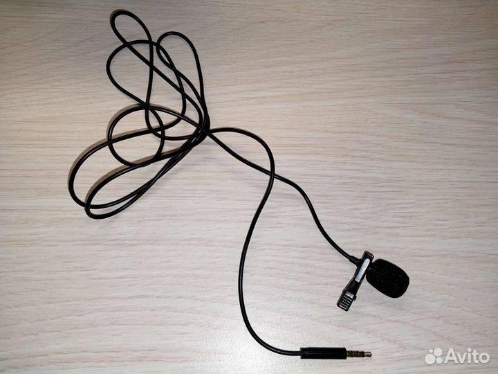 Продаю Микрофон петличный