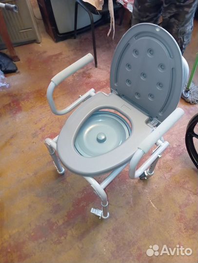 Кресло-стул инвалидное