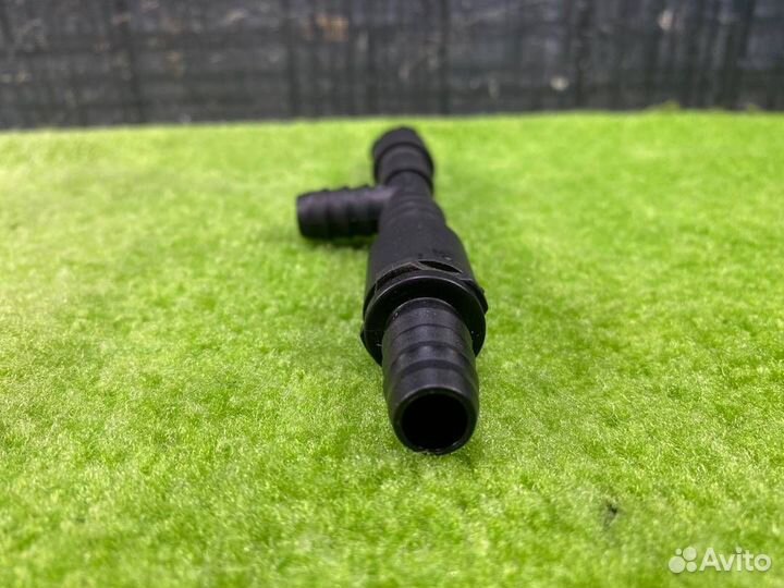 Штуцер Audi Q7 4L BAR 2008