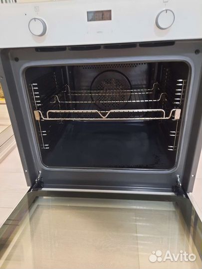 Духовой шкаф Hansa boew684097 бу