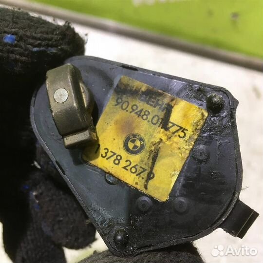 Моторчик заслонки отопителя бмв Е32