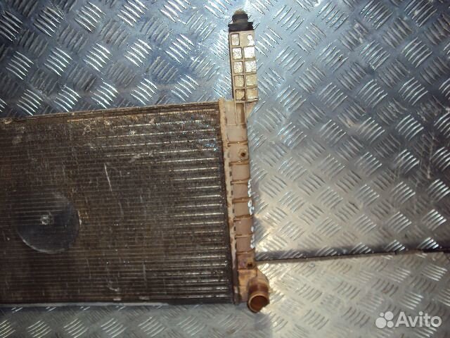 Радиатор охлаждения Doblo (00-15) дефект б/у