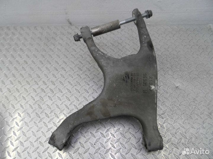 Рычаг задний левый нижний Audi A5 8T 8K0505311J