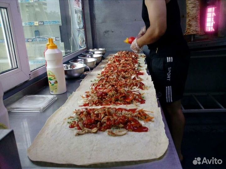 Шаурмист, повар-шаурмист, повар фастфуда