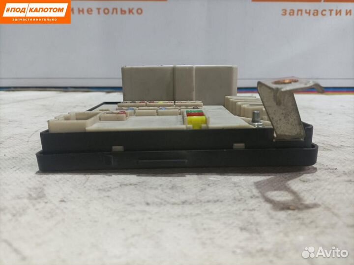 Блок предохранителей Renault Megane 2 8200481867-F