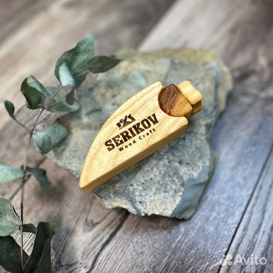 Зажим для наждачной бумаги 