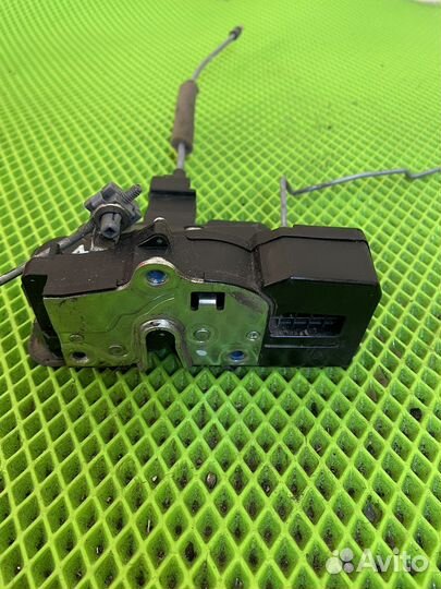 Задний левый замок двери опель антара