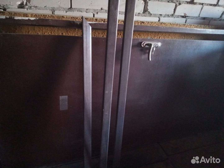 Дверь деревянная