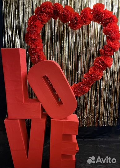 Арка сердце и буквы Love