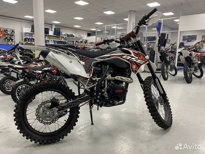 Мотоцикл BSE Z1